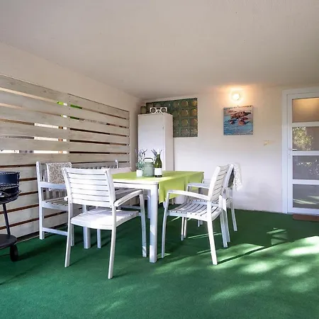 Nyaralo Apartment *